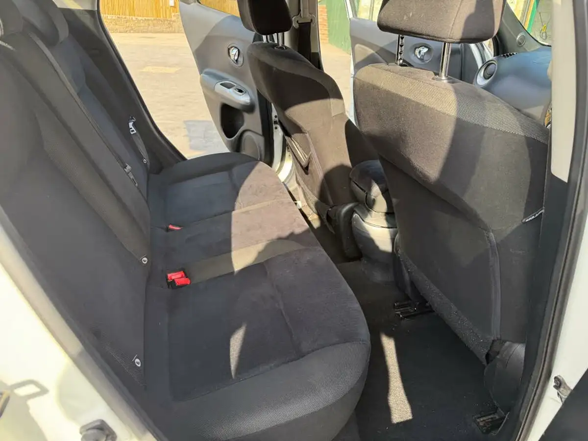 2013-nissan-juke-16-acenta-premium-big-10