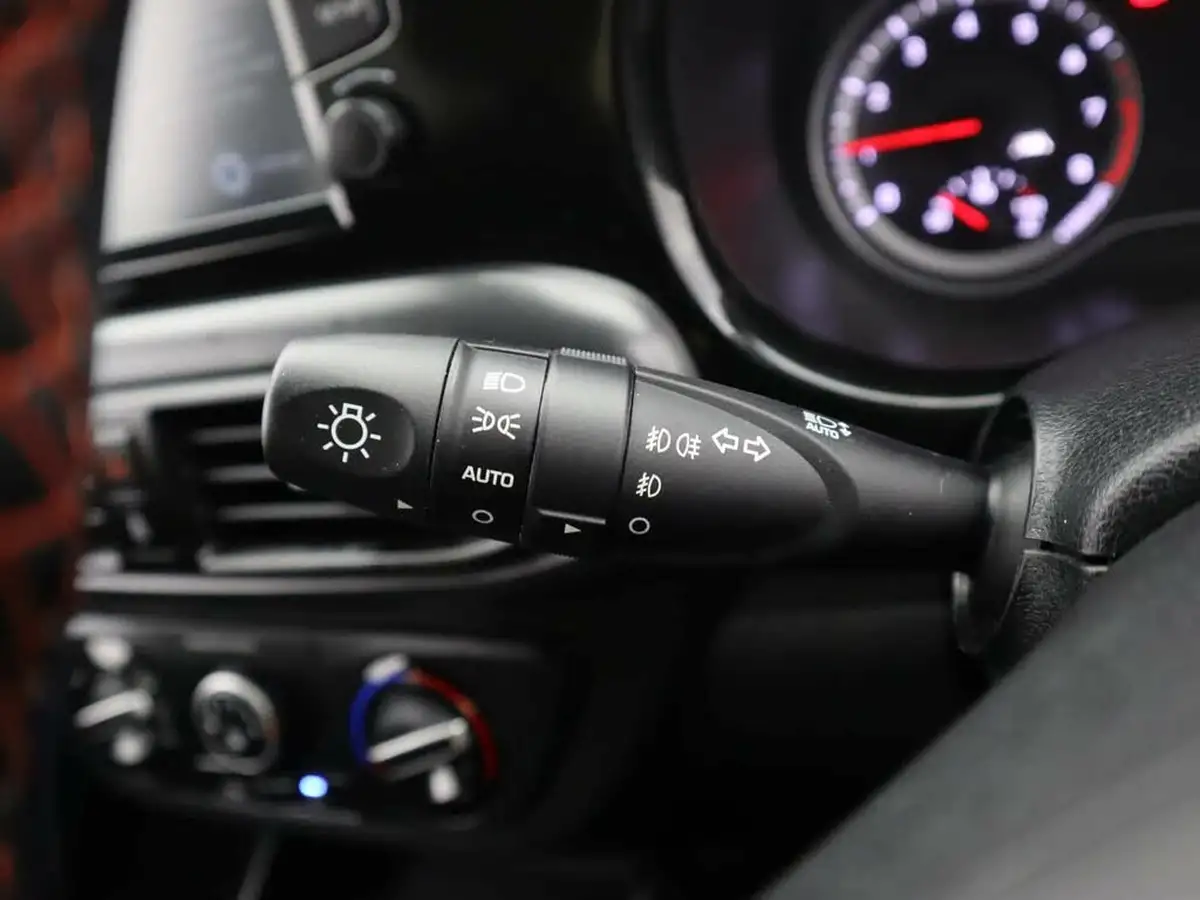 2021-hyundai-i10-10-t-gdi-n-line-big-28