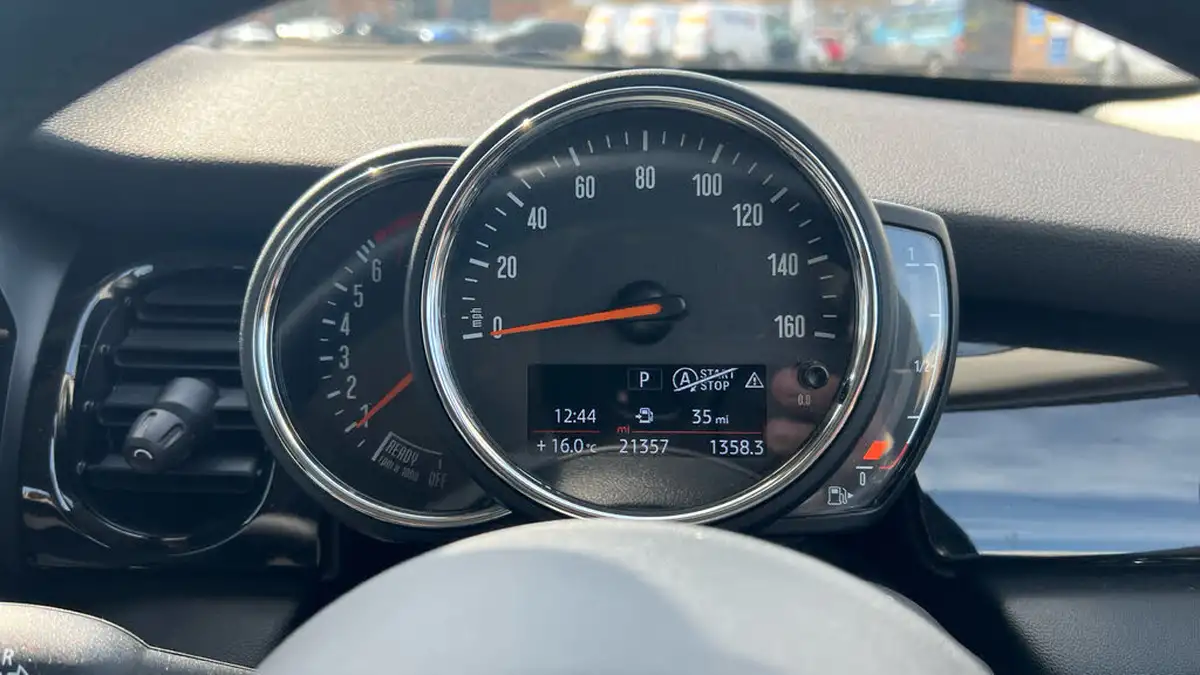 2022-mini-cooper-15-cooper-classic-hatchback-3d-auto-big-12
