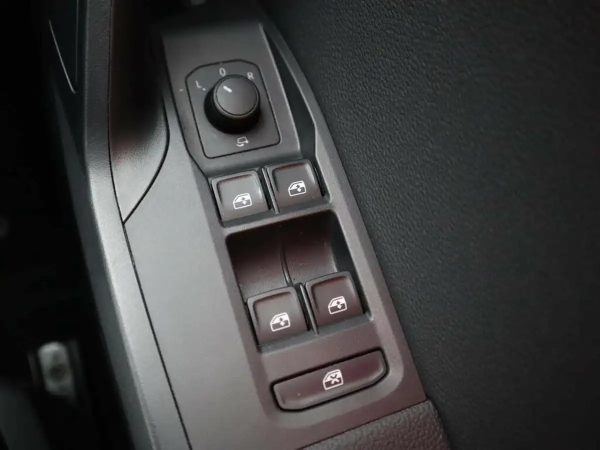 2024-seat-ibiza-10-tsi-fr-sport-115ps-big-25
