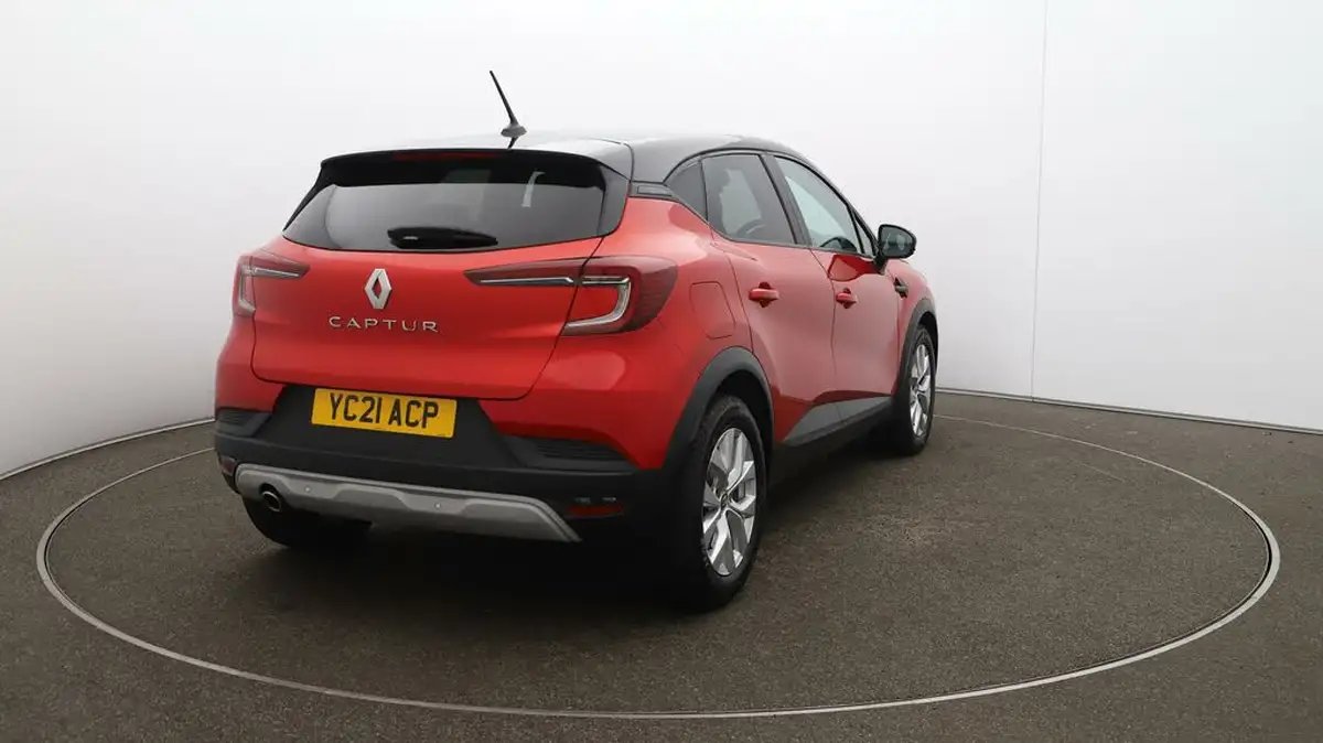 2021-renault-captur-13-tce-iconic-140ps-big-54