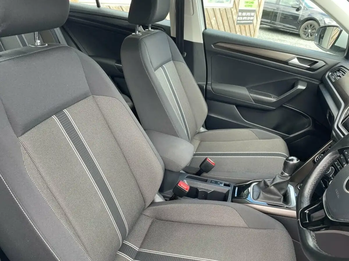 2019-volkswagen-t-roc-16tdi-se-big-7