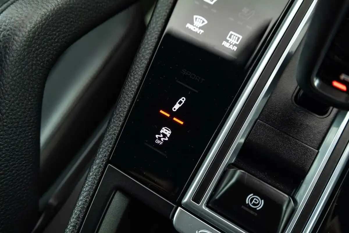 2022-porsche-cayenne-30-v6-e-hybrid-platinum-edition-462ps-station-wagon-big-23