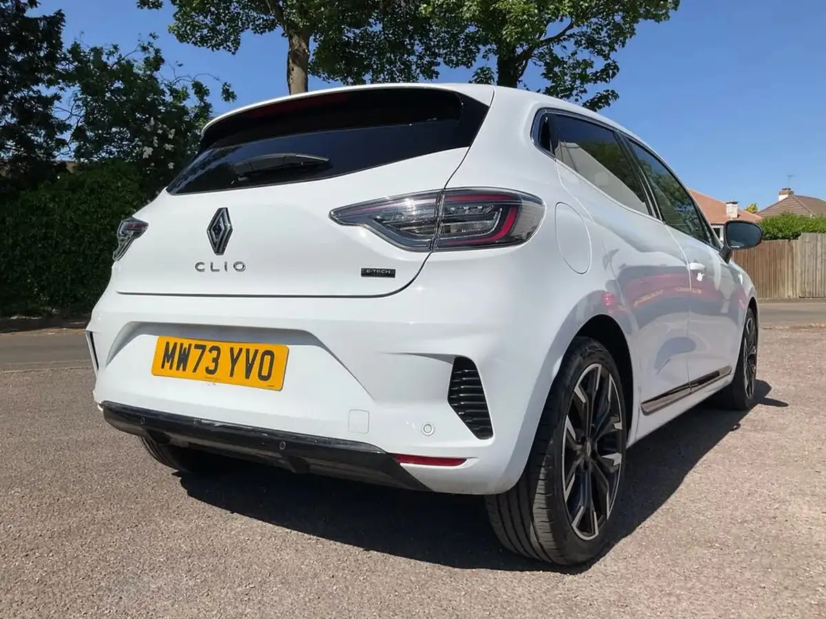 2023-renault-clio-16-techno-big-21