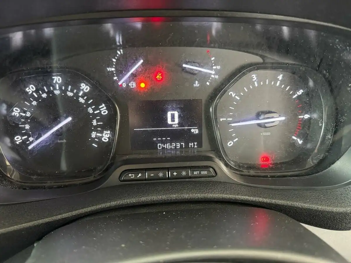 2021-peugeot-expert-20-bluehdi-professional-standard-1400-eu6d-crew-big-24