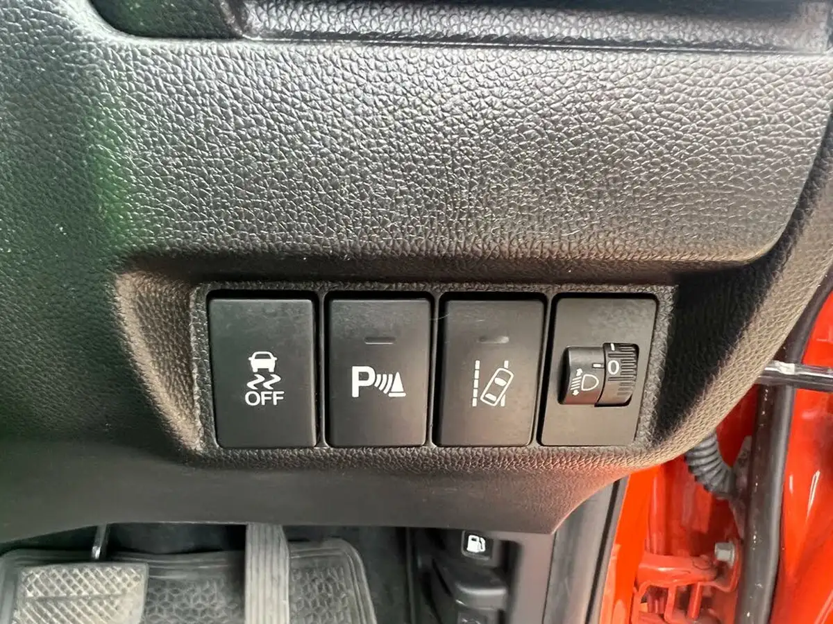 2016-honda-jazz-13-i-vtec-se-cvt-big-27