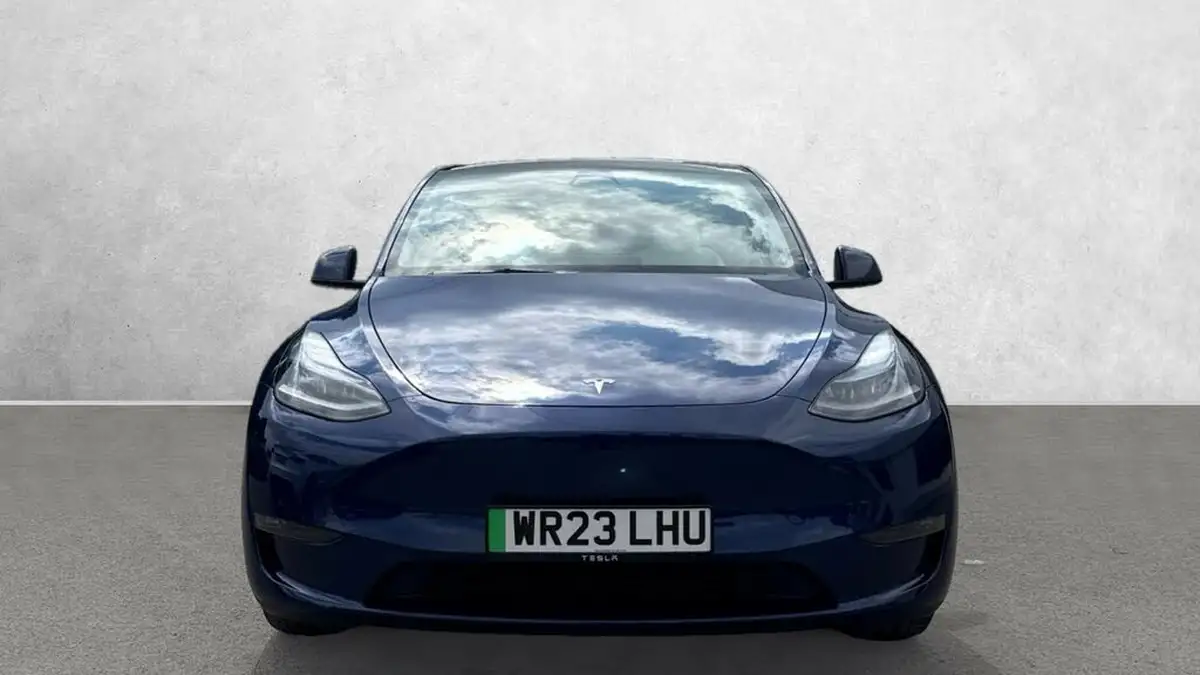 2023-tesla-model-y-e-performance-big-1