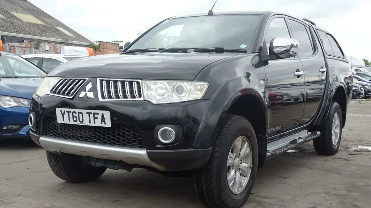 2010-mitsubishi-l200-25td-trojan-big-7