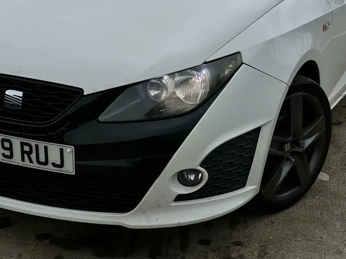 2010-seat-ibiza-14-bocanegra-big-4