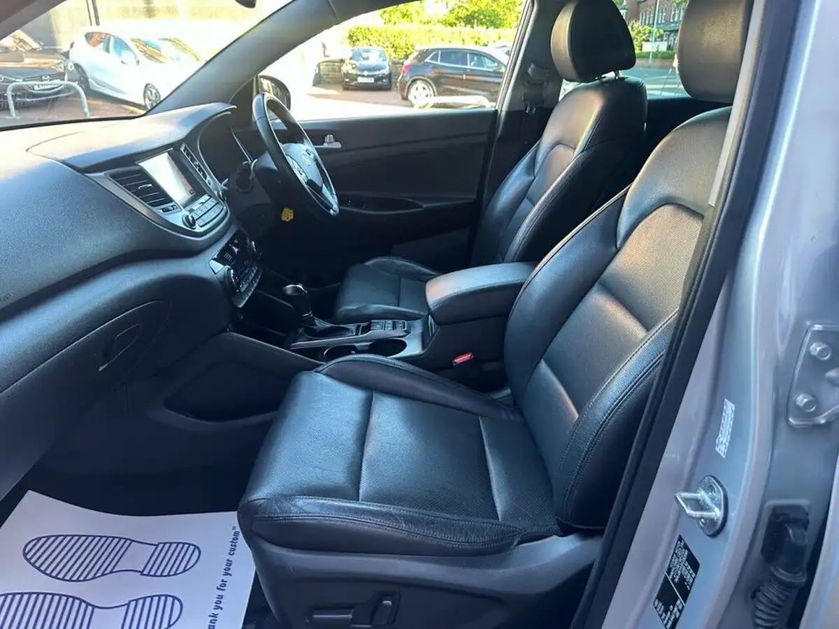 2016-hyundai-tucson-20crdi-premium-136ps-auto-big-15