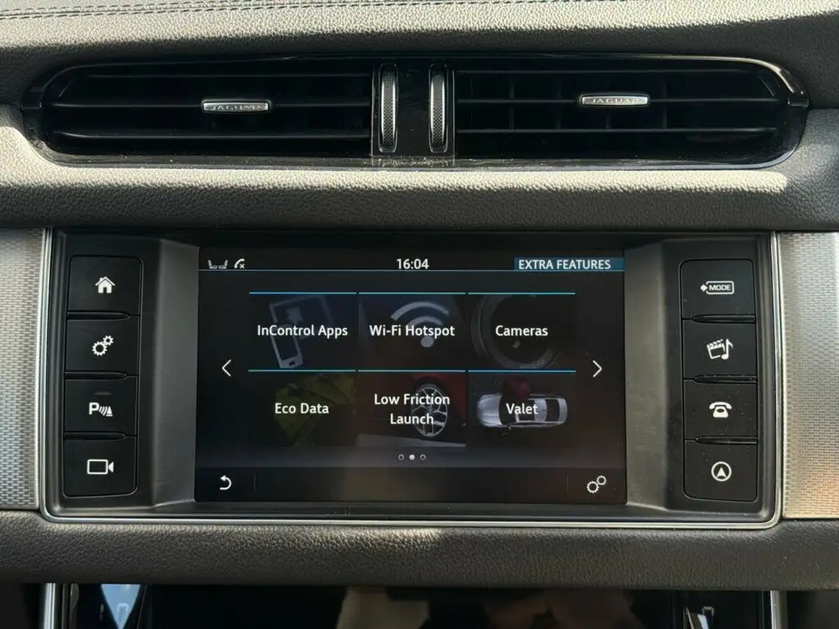2017-jaguar-xf-20td-prestige-180ps-saloon-4d-1999cc-auto-big-25