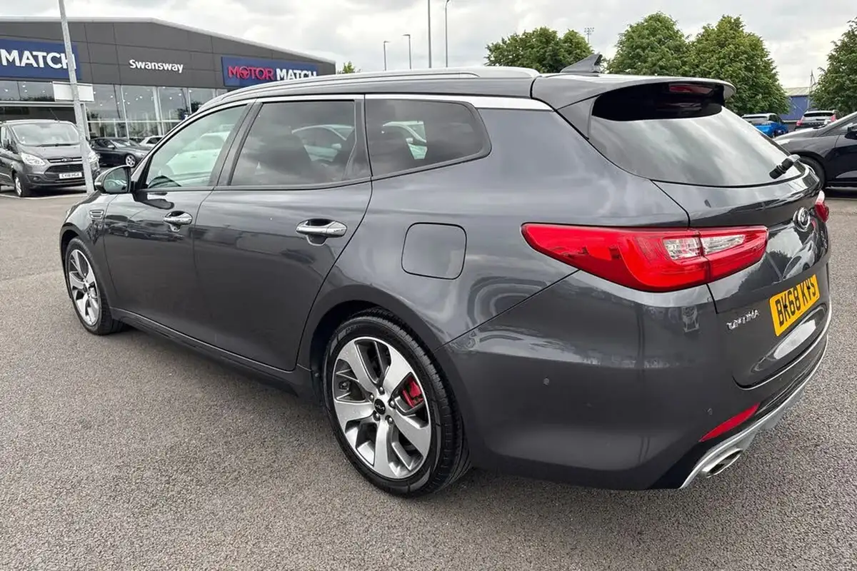 2018-kia-optima-20-t-gdi-gt-big-29