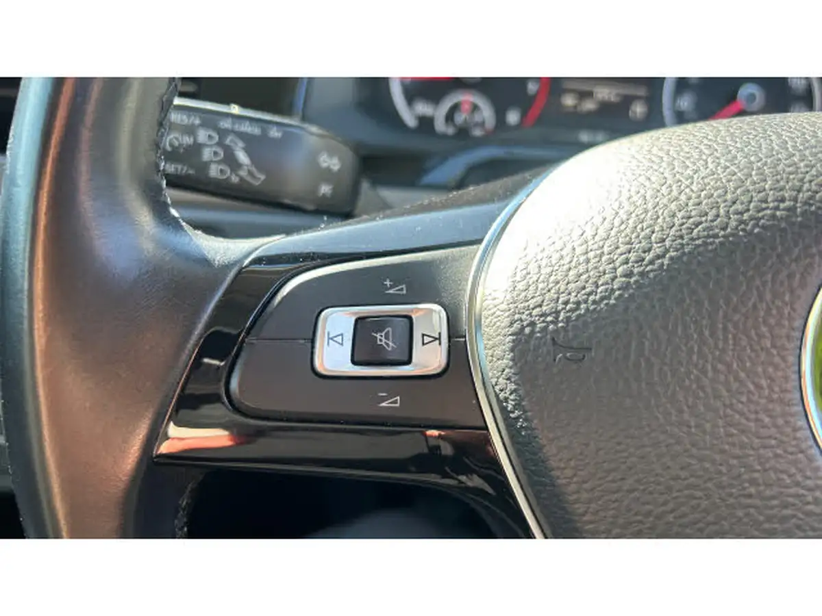 2018-volkswagen-polo-10-se-65ps-evo-big-20