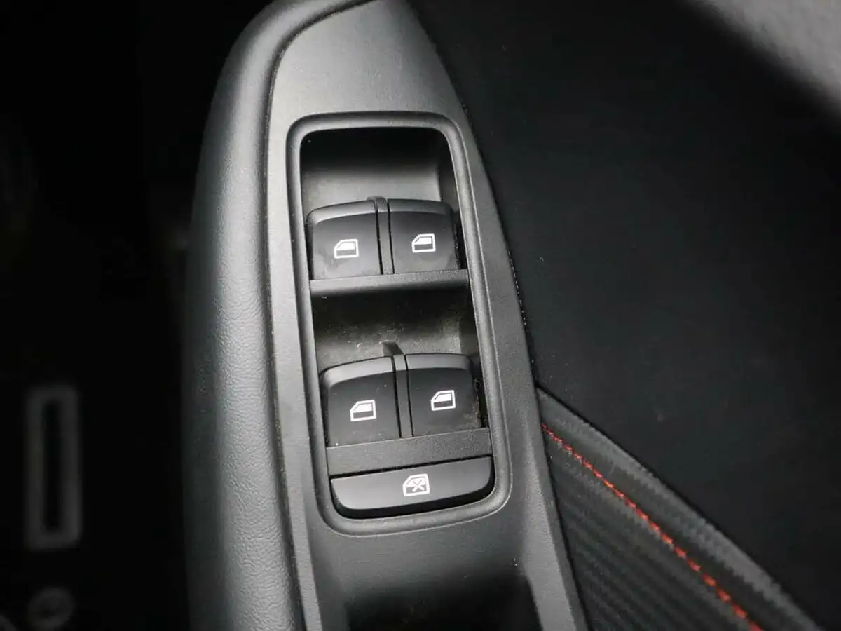 2022-mg-zs-suv-10t-gdi-exclusive-big-36