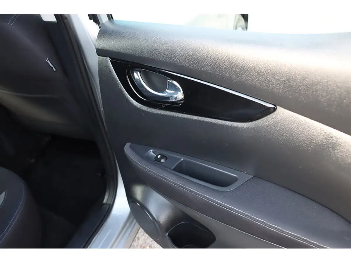 2020-nissan-qashqai-13-dig-t-acenta-premium-160ps-dct-big-26