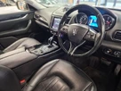 2017-maserati-levante-30td-awd-small-21