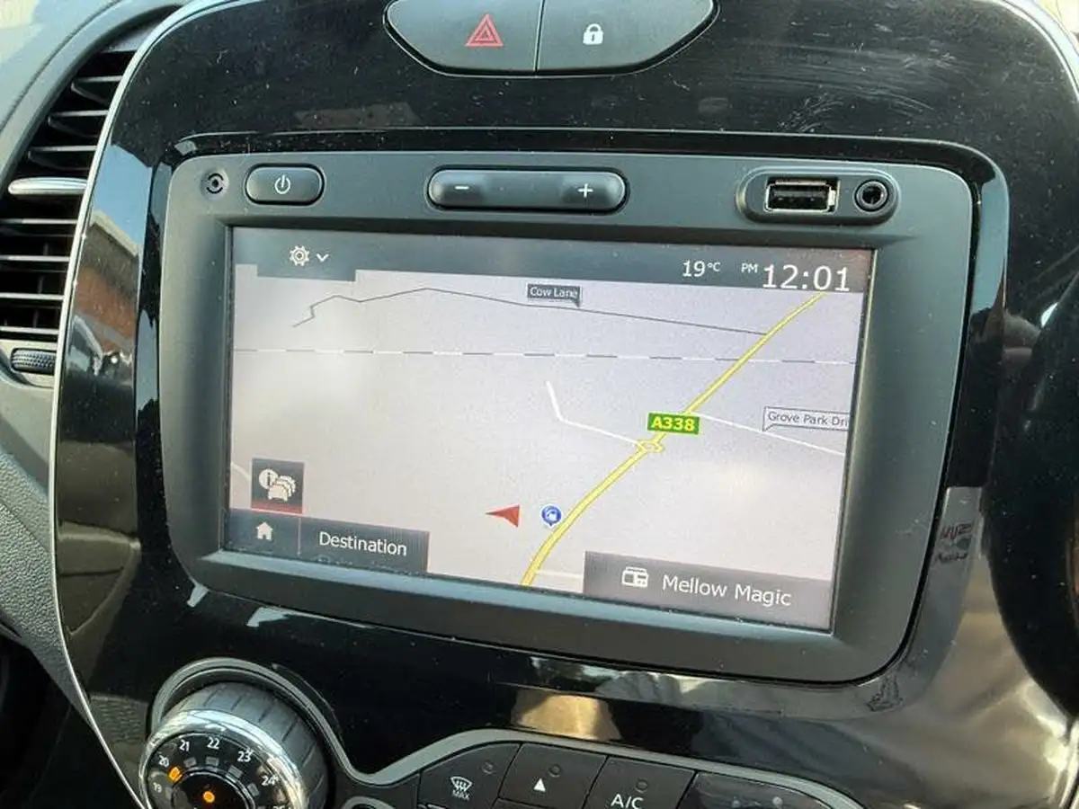 2019-renault-captur-13-tce-s-edition-150bhp-edc-auto-big-24