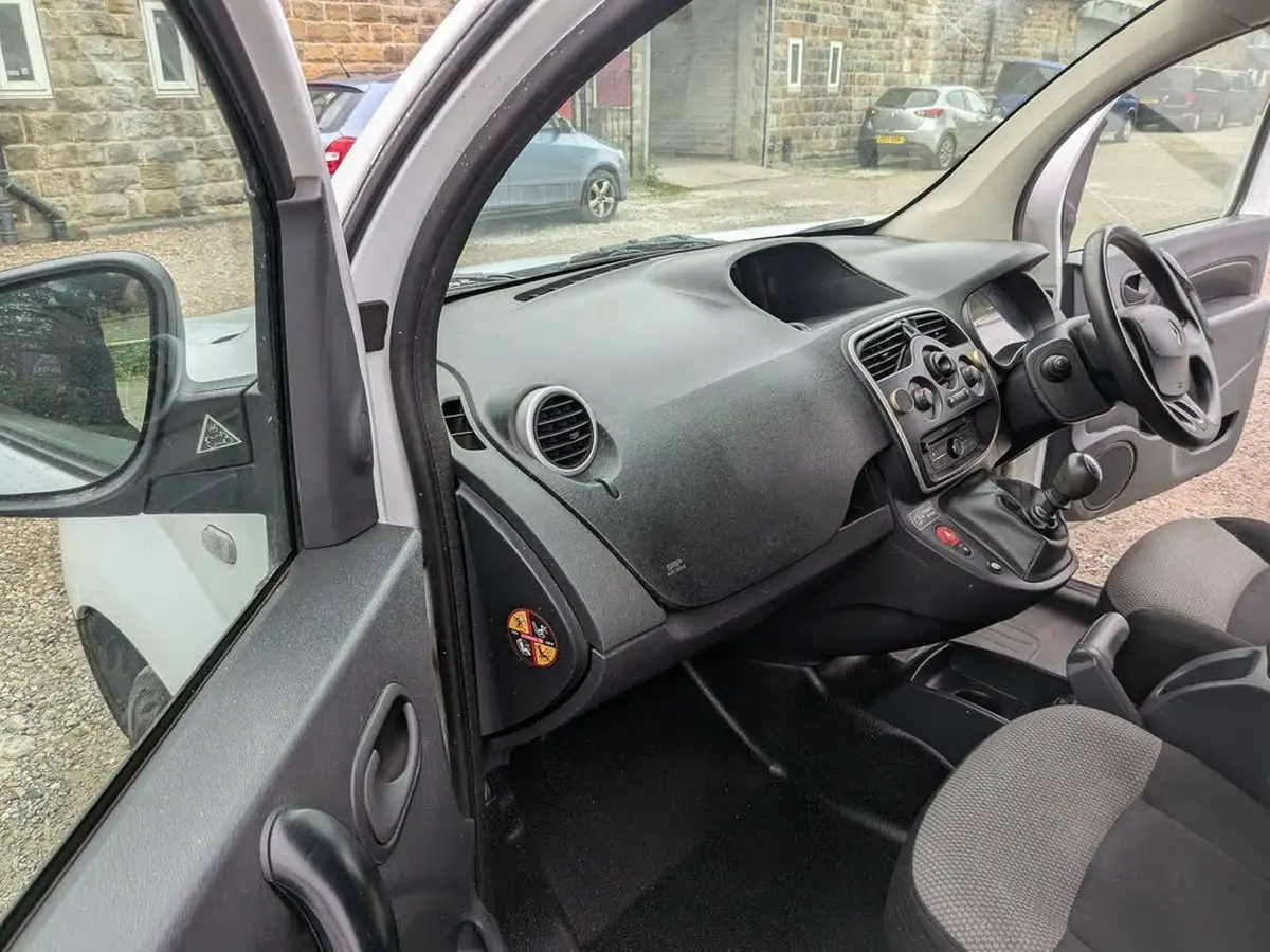 2017-renault-kangoo-maxi-15td-ll21-energy-dci-110-maxi-business-eu6-panel-1461cc-big-62