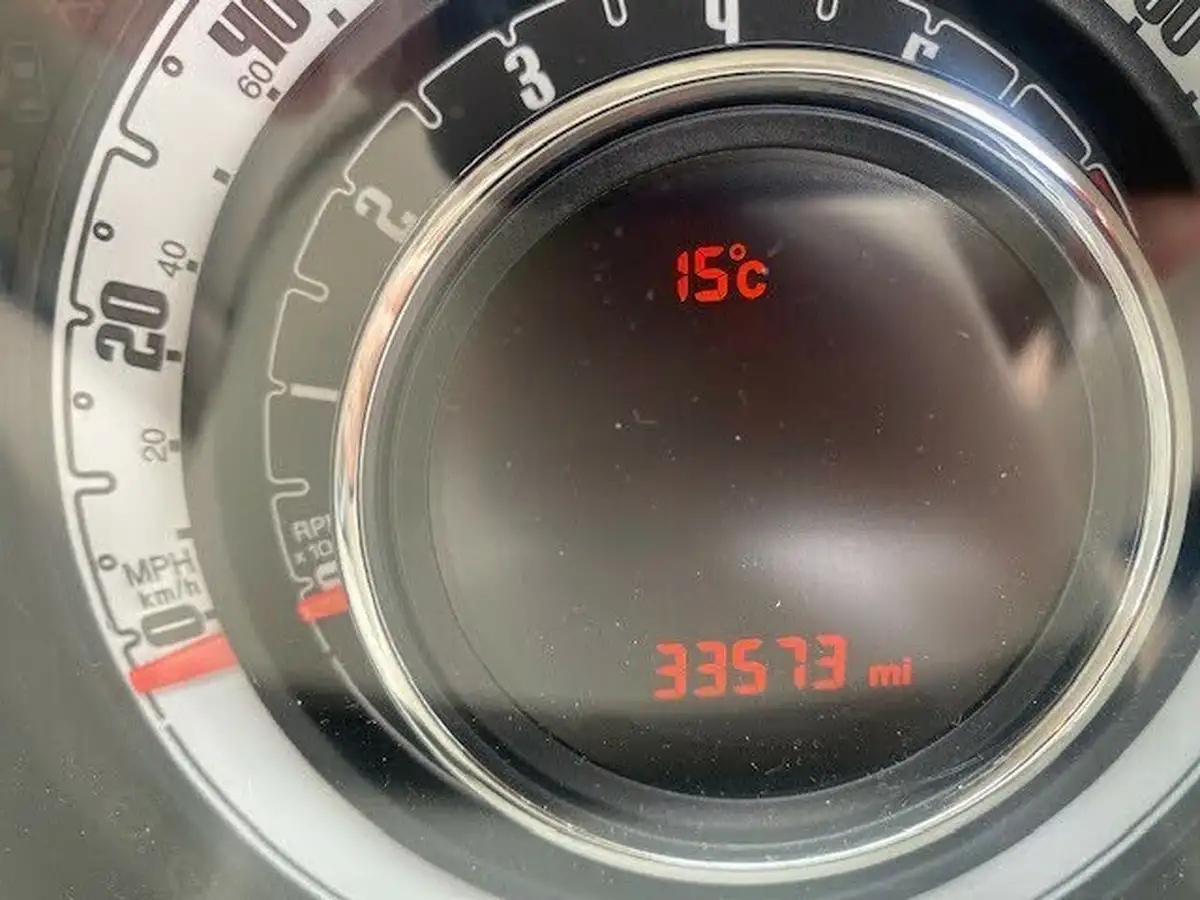2017-fiat-500-12-lounge-big-11