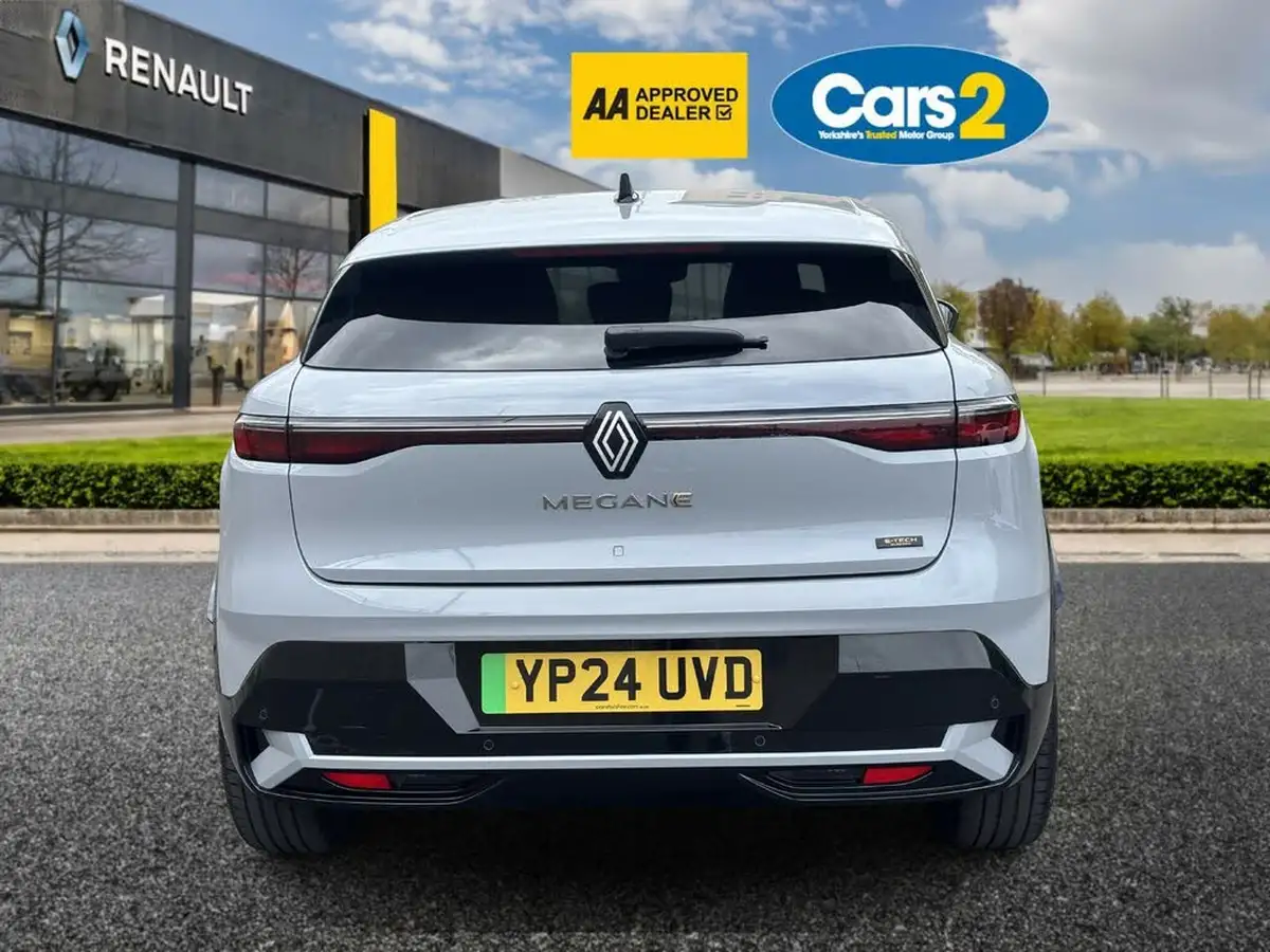 2024-renault-megane-e-tech-e-techno-big-4