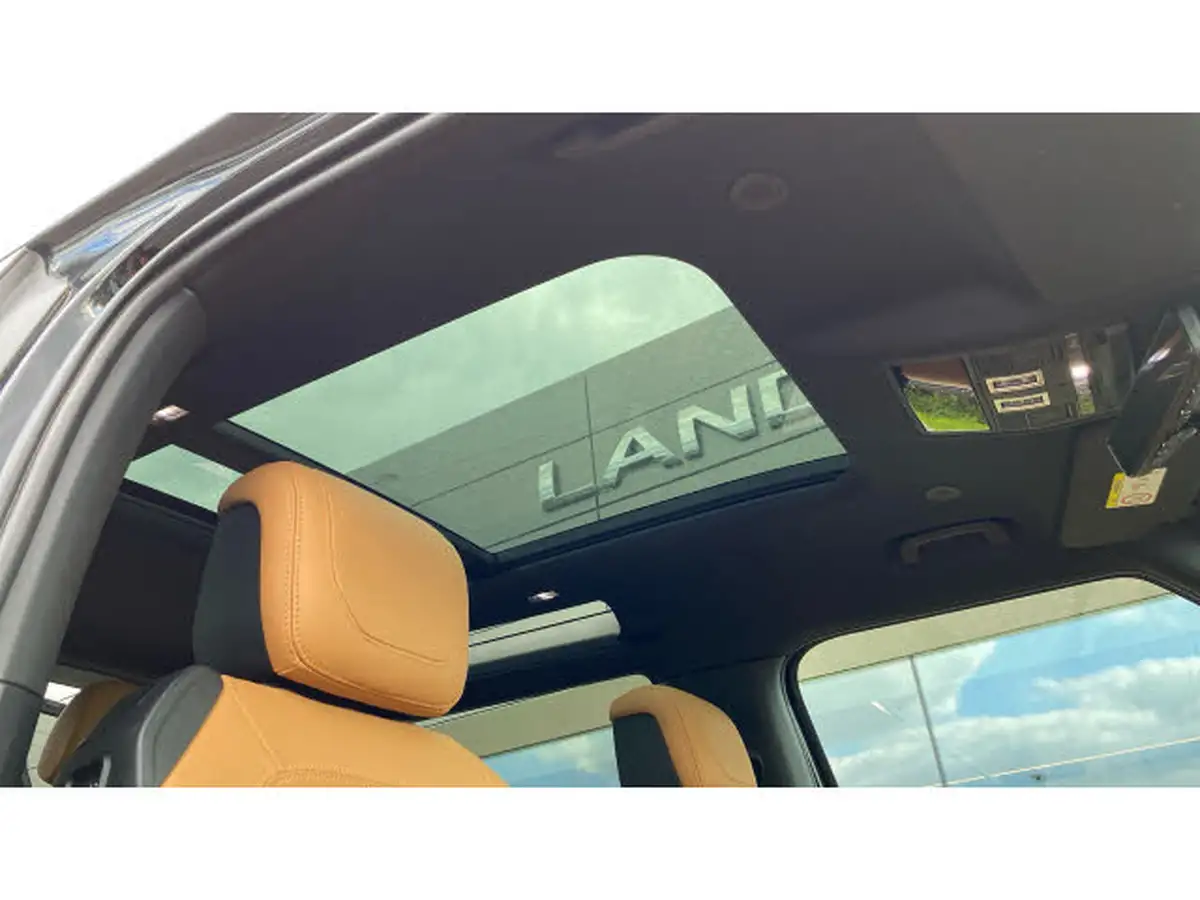 2023-land-rover-90-defender-50-p525-v8-big-20