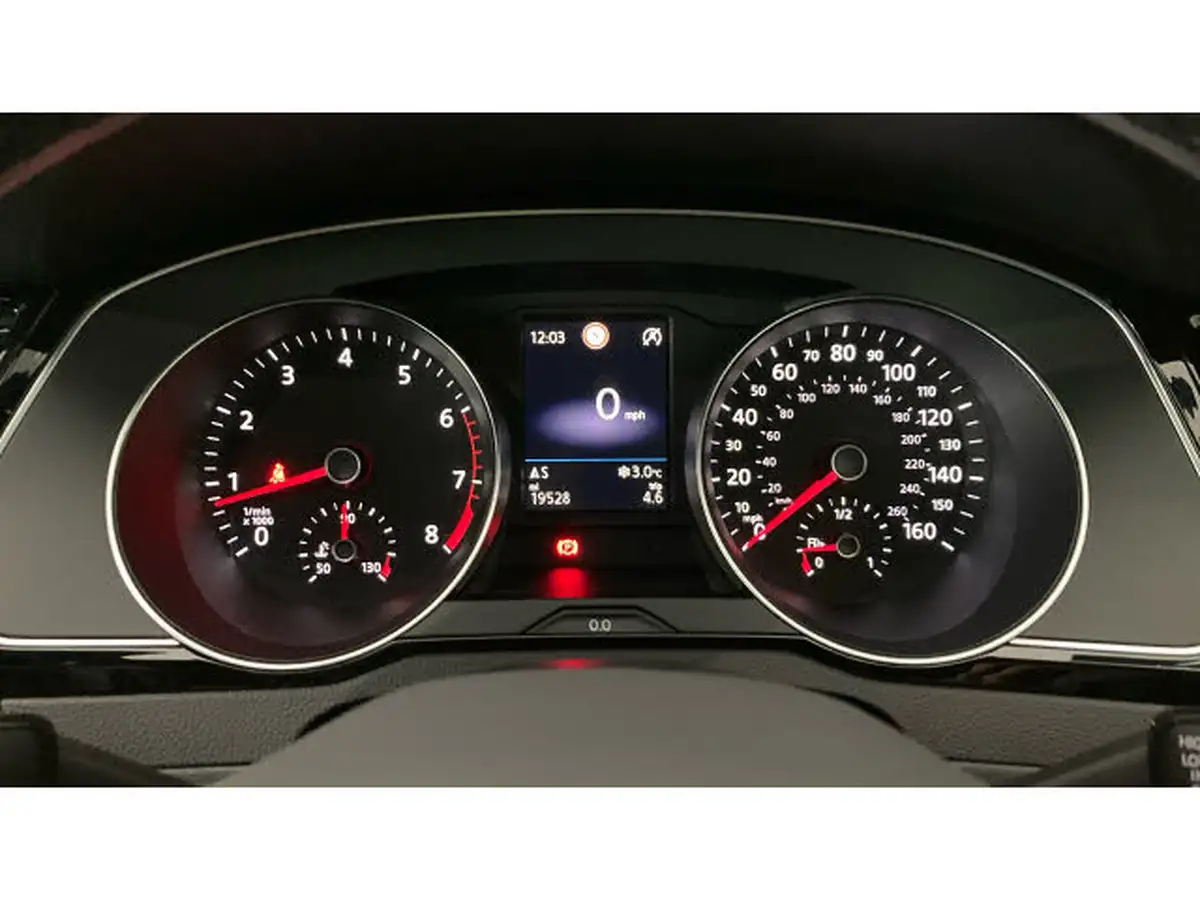 2022-volkswagen-passat-15-tsi-r-line-saloon-4d-big-10