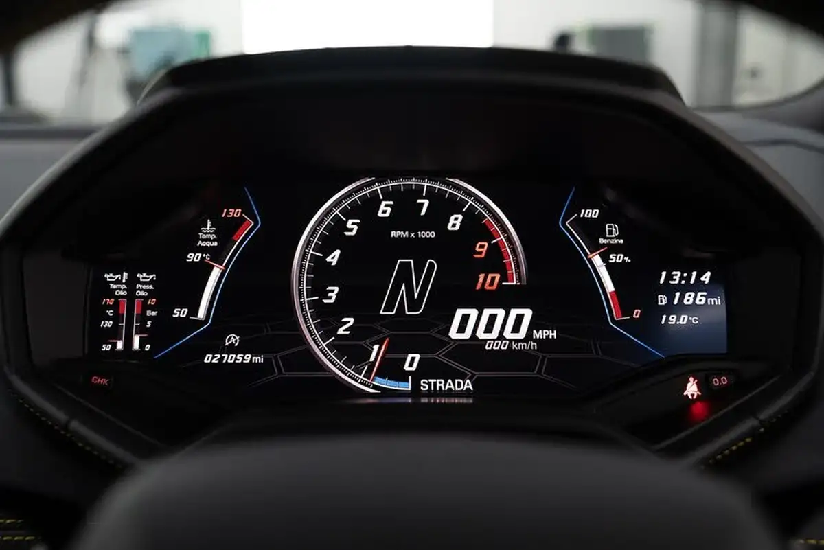 2021-lamborghini-huracan-52-evo-640ps-4wd-spyder-big-10