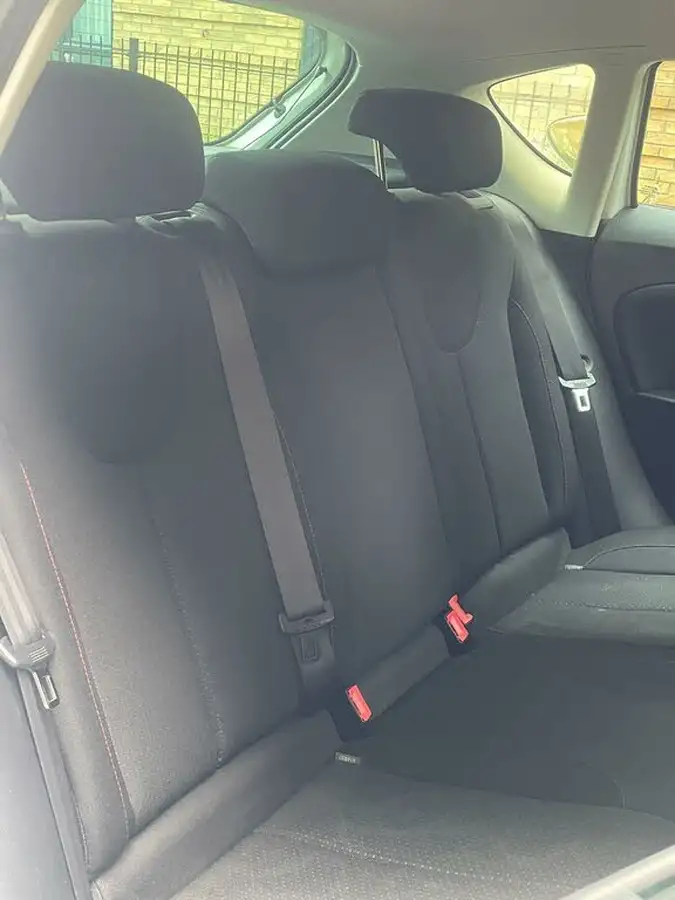 2010-seat-leon-20td-fr-cr-big-9
