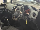 2016-toyota-yaris-133-icon-vvt-i-5d-small-9