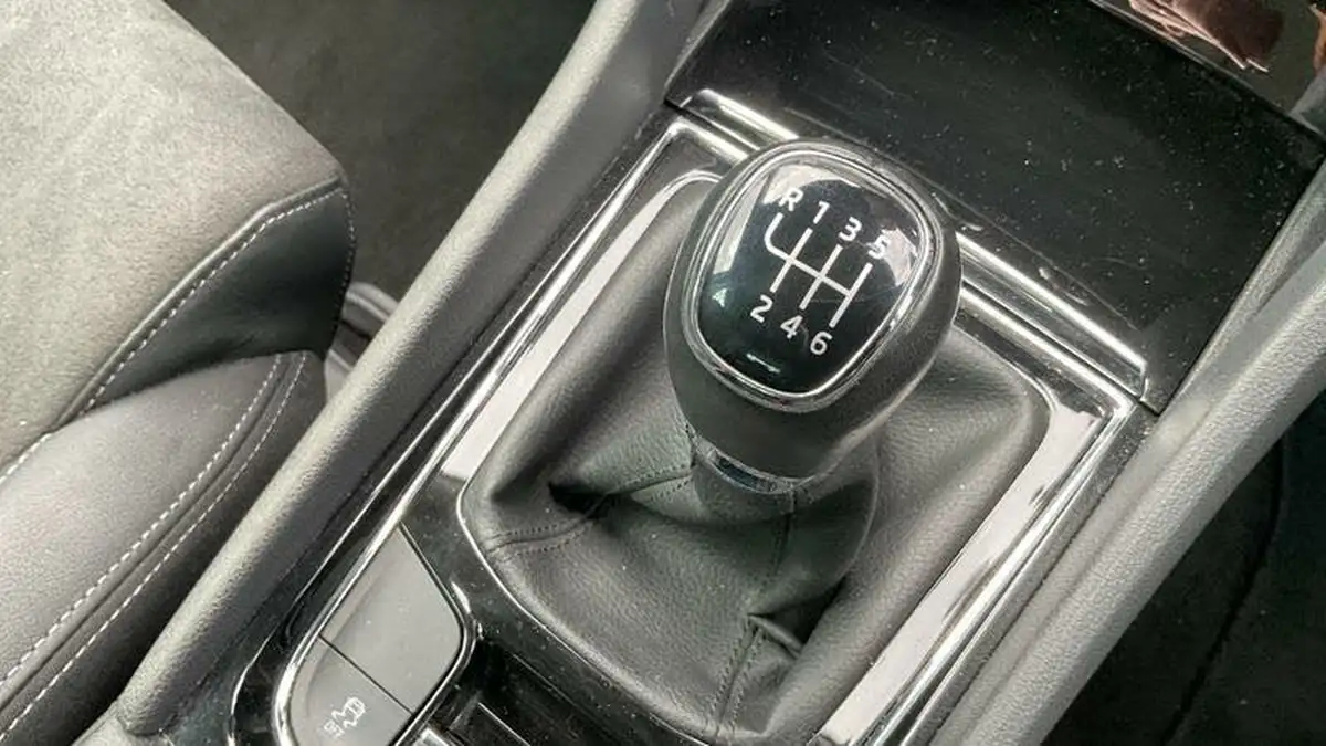 2023-skoda-karoq-10-tsi-se-l-big-22