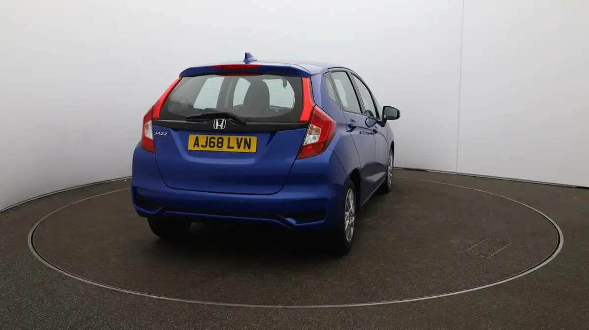 2018-honda-jazz-13-i-vtec-se-big-54