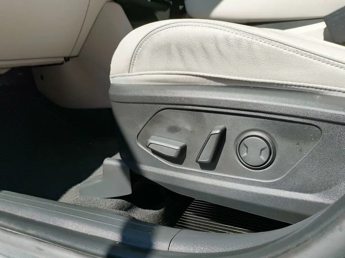 2025-hyundai-tucson-16-t-gdi-ultimate-160ps-4wd-48v-mhev-auto-big-12