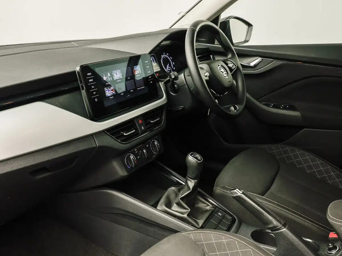 2023-skoda-kamiq-15-tsi-se-drive-big-17