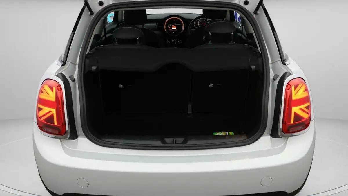 2019-mini-cooper-15-cooper-classic-hatchback-3d-big-16