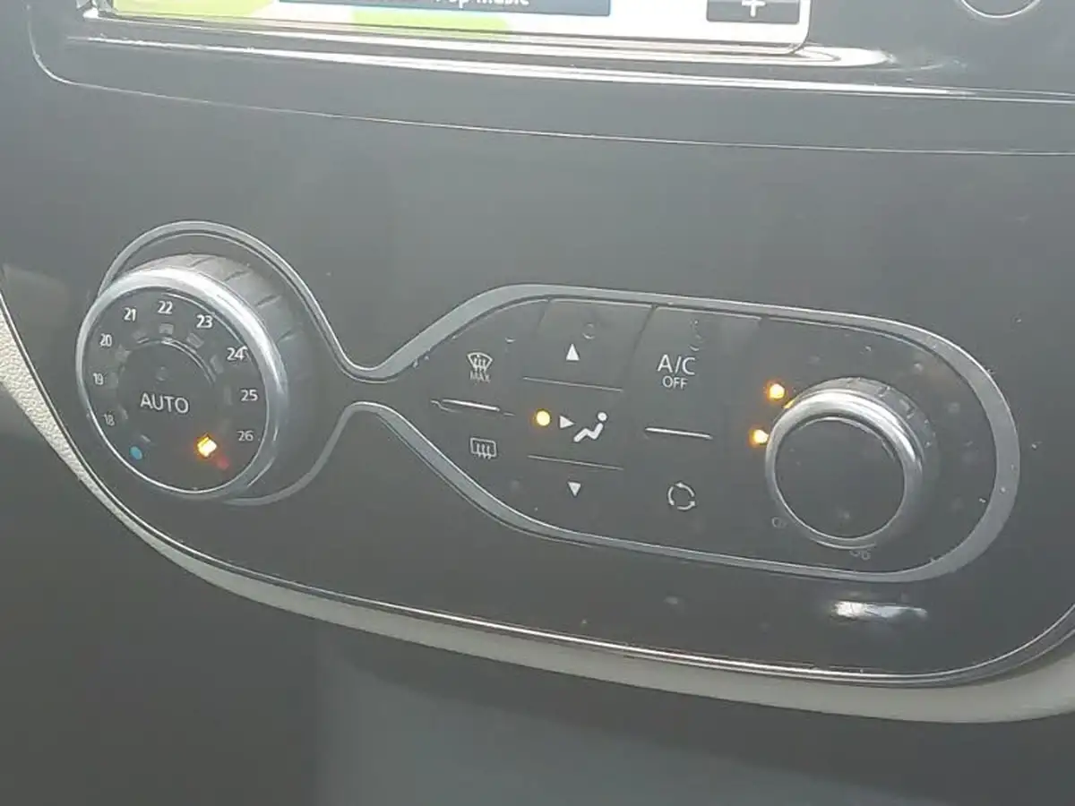 2019-renault-captur-09-tce-gt-line-big-11