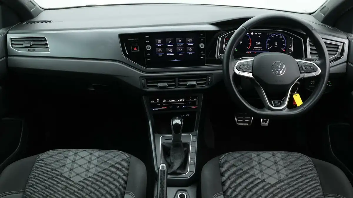 2022-volkswagen-polo-10-tsi-r-line-95ps-dsg-big-13