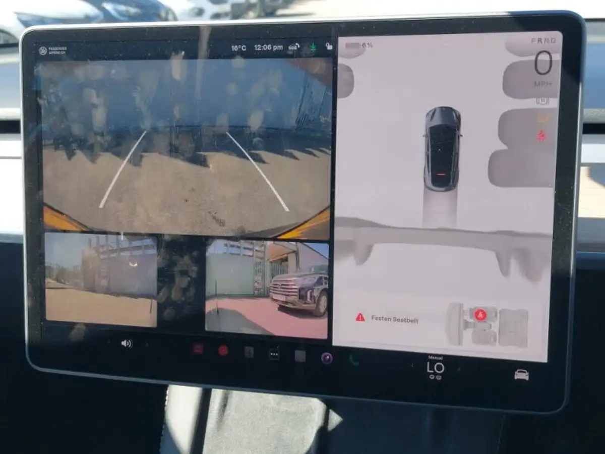 2022-tesla-model-y-e-long-range-big-10
