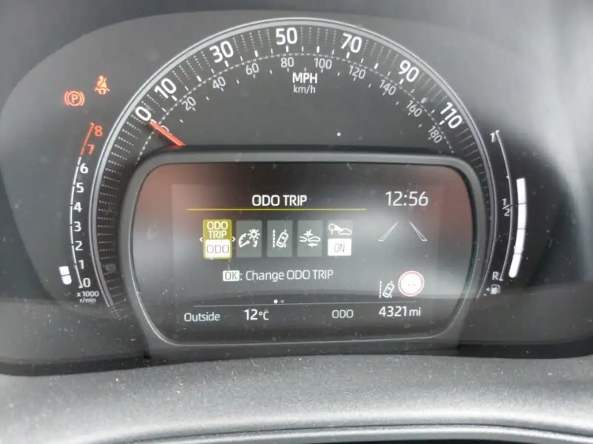 2023-toyota-aygo-x-10-vvt-i-pure-big-13