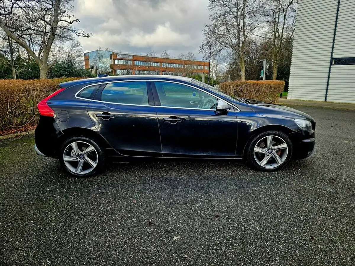 2013-volvo-v40-16td-d2-r-design-nav-powershift-big-6