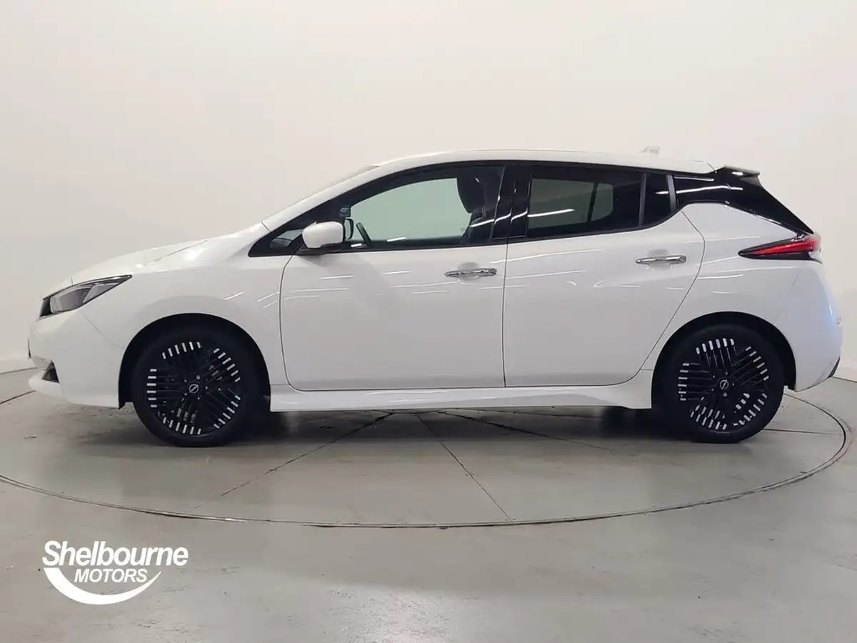 2023-nissan-leaf-e-tekna-39kwh-big-14