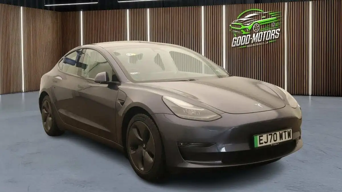 2020-tesla-model-3-e-long-range-big-2