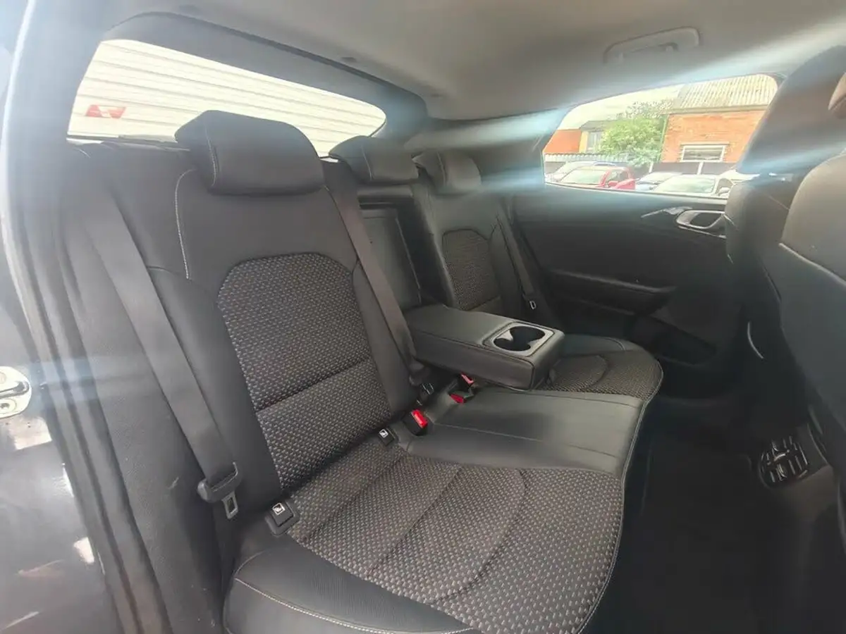 2020-kia-xceed-14-t-gdi-3-big-38
