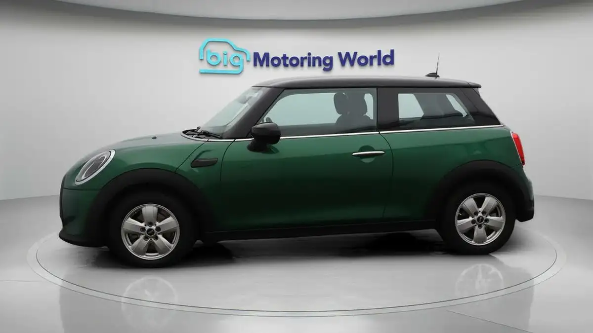 2022-mini-cooper-15-cooper-classic-hatchback-3d-auto-big-4