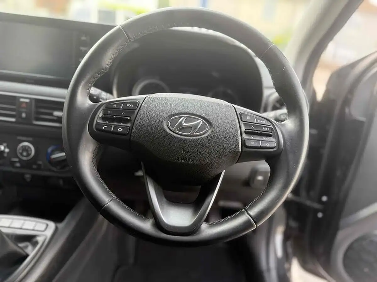 2022-hyundai-i10-10-se-connect-big-16