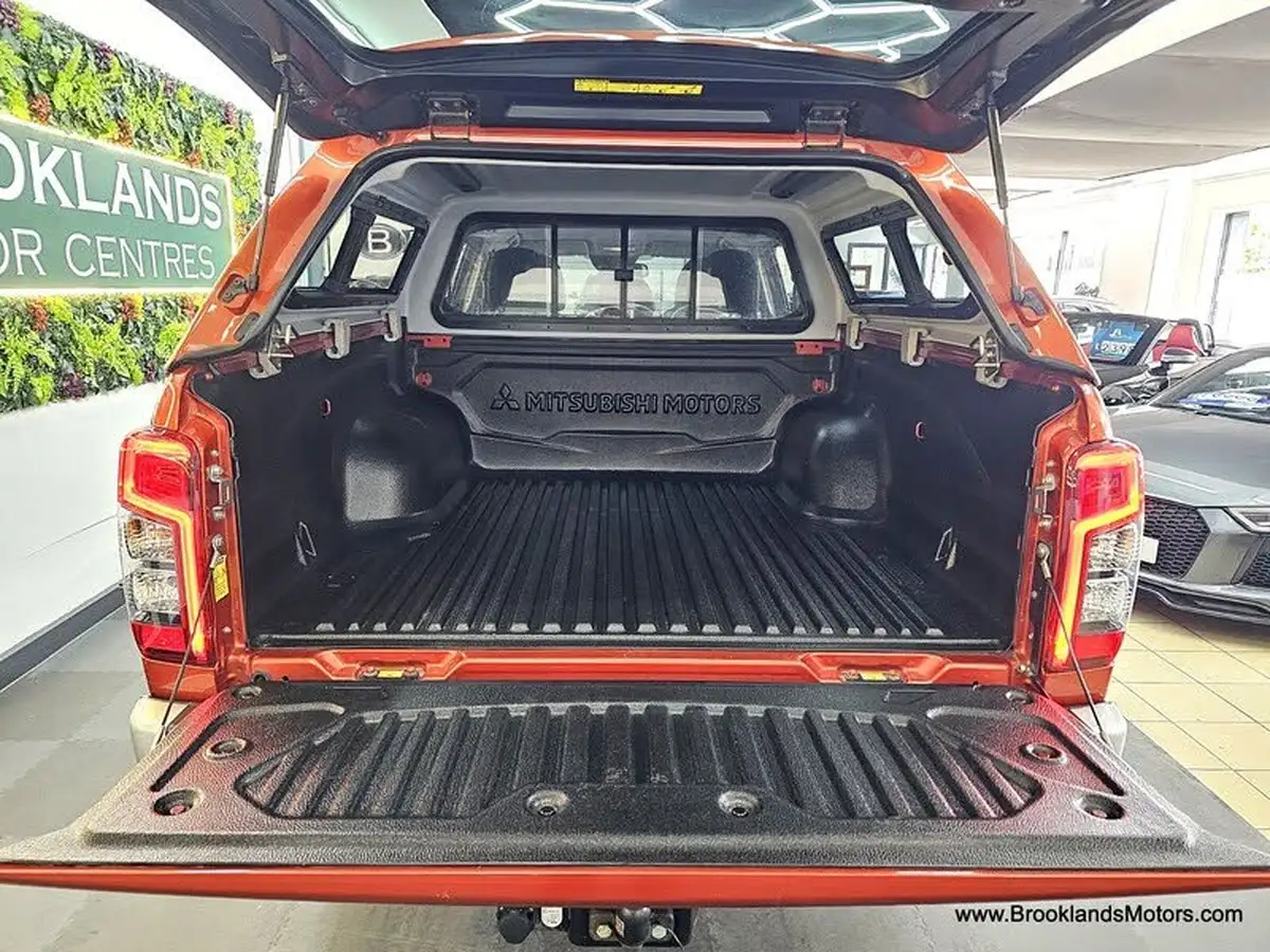 2019-mitsubishi-l200-22di-d-barbarian-x-big-22