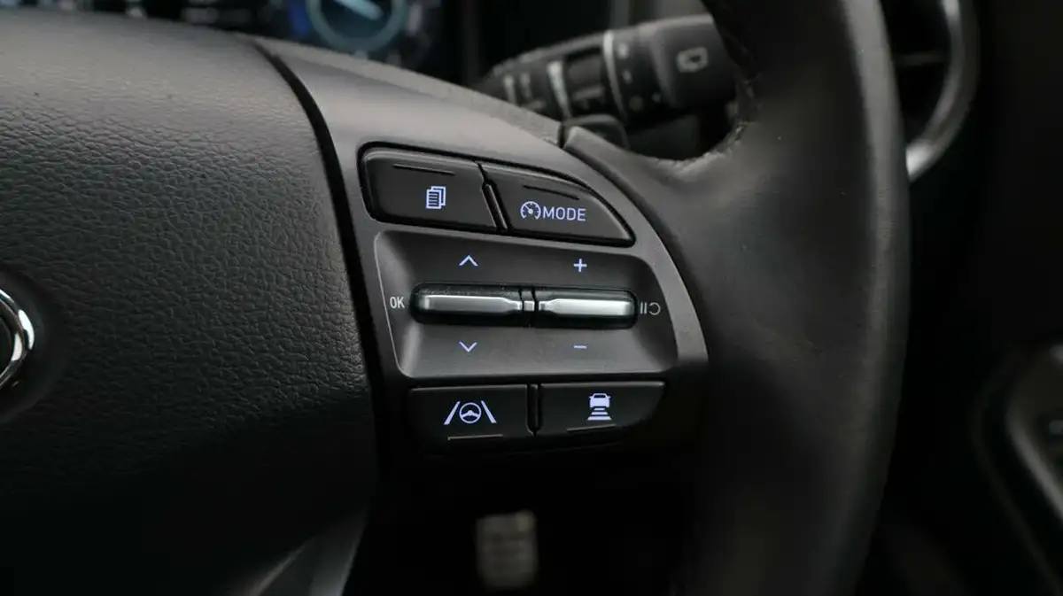 2023-hyundai-kona-e-ultimate-204ps-64kwh-105kw-obc-big-26