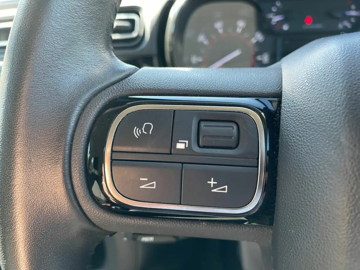 2020-citroen-c3-12-puretech-flair-83ps-big-15