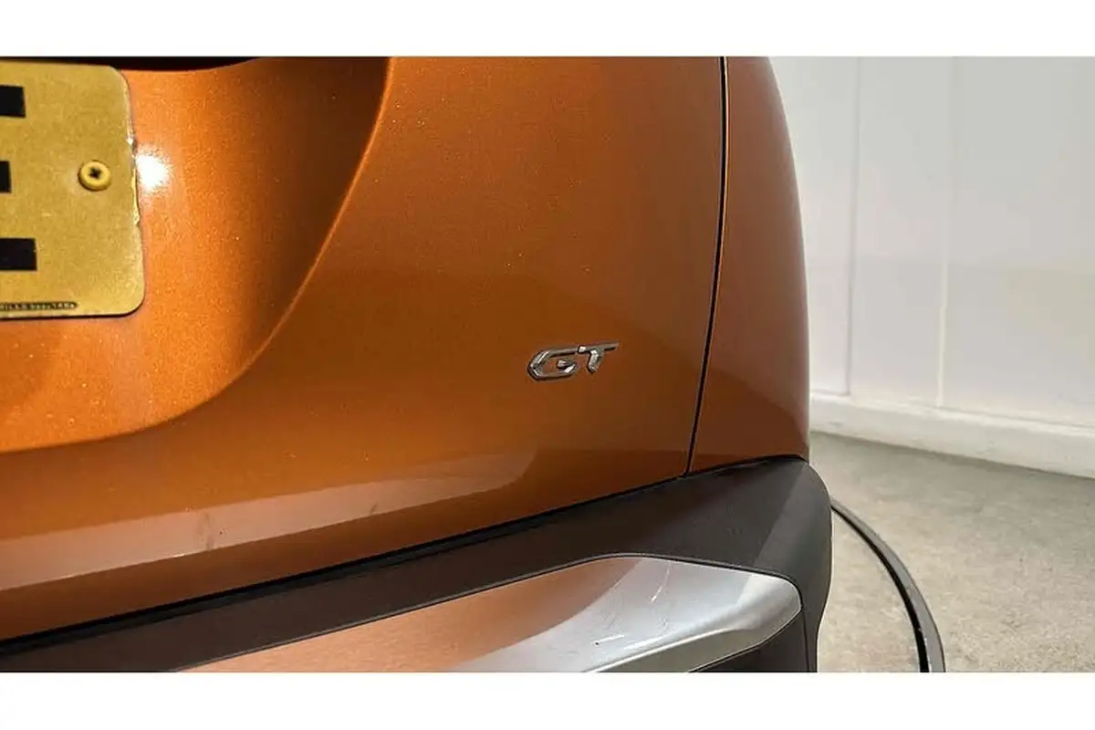 2021-peugeot-2008-suv-e-gt-premium-big-15