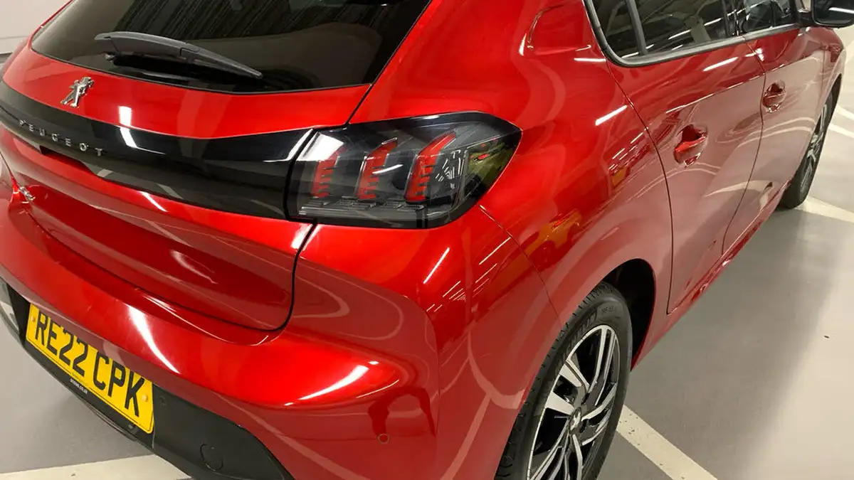 2022-peugeot-208-12-puretech-allure-premium-100bhp-eat8-big-44