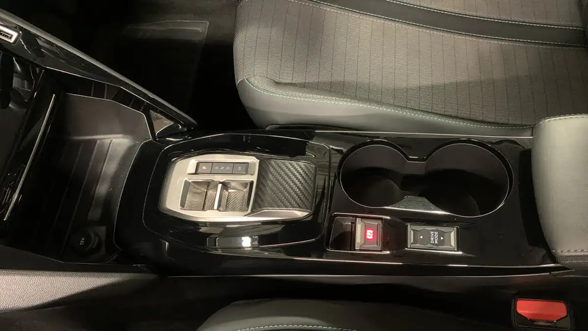 2022-peugeot-208-12-puretech-allure-premium-100bhp-eat8-big-20